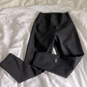 ALO black leggings